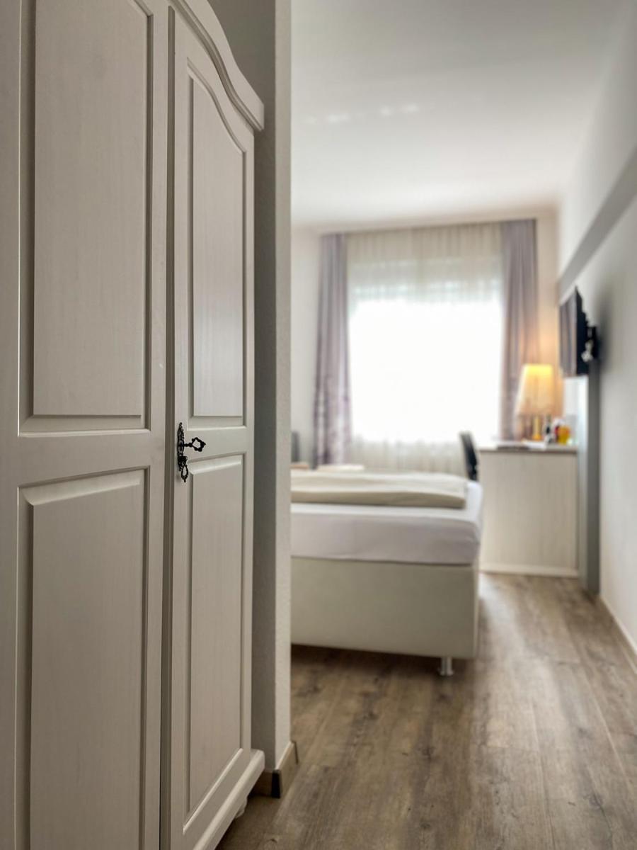 Hotel Angerland Garni Ratingen Exterior photo
