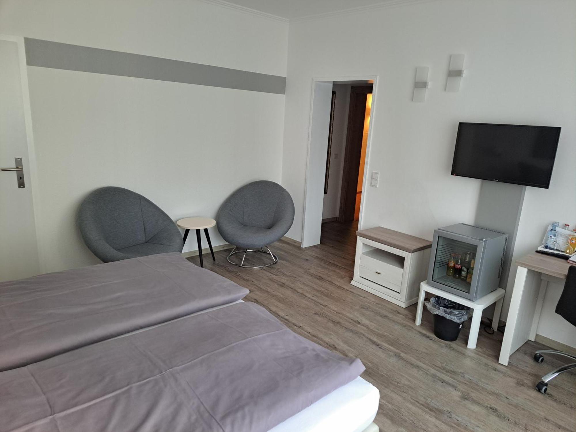 Hotel Angerland Garni Ratingen Exterior photo